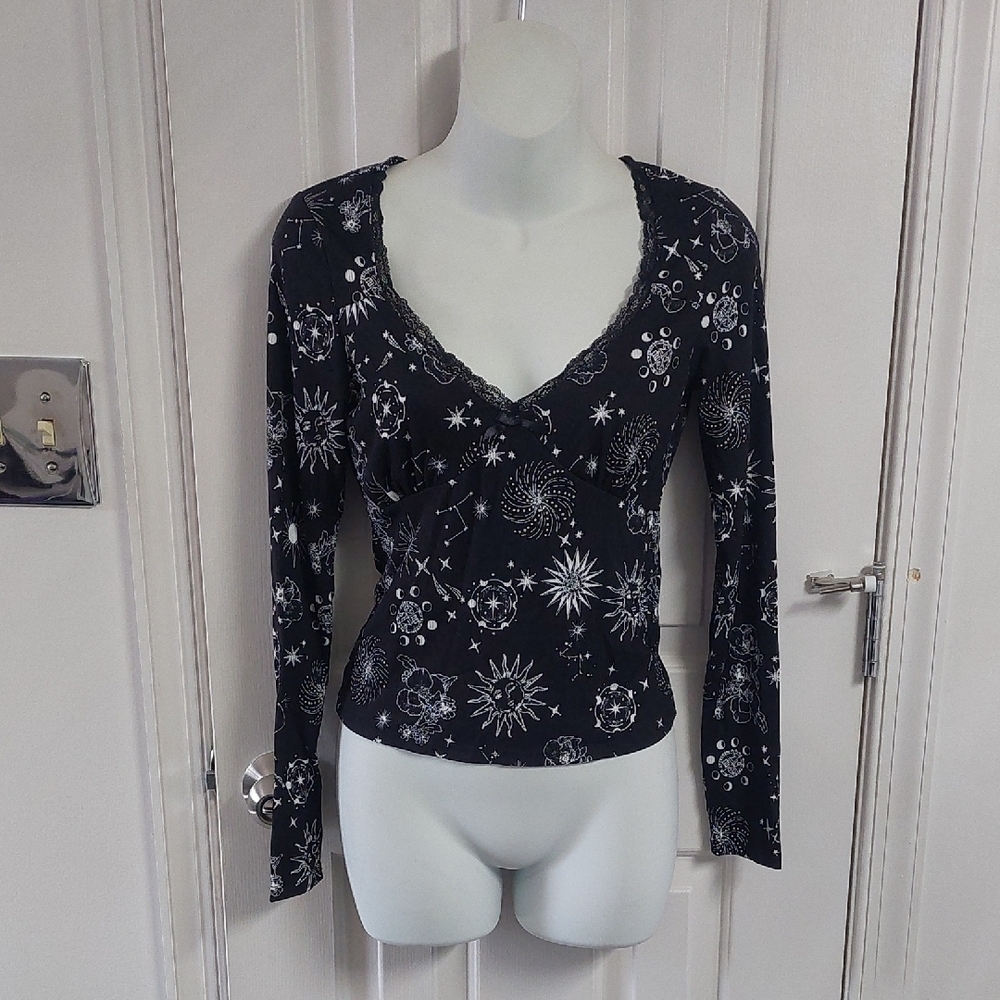 Rue21 Black Celestial Print Blouse